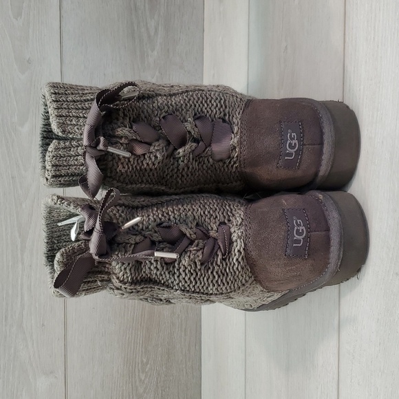 Ugg Australia Women IIsa Cardi Sweater Ankle Bows Boots shoes sz 7 - Picture 6 of 12